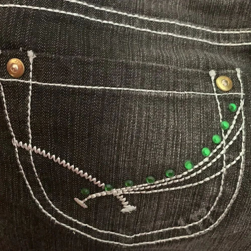 Lot29 Denim Capris  - Picture 8 of 8